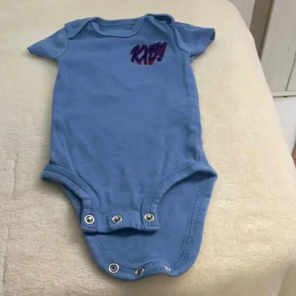 ONIES - Picture 4 of 11